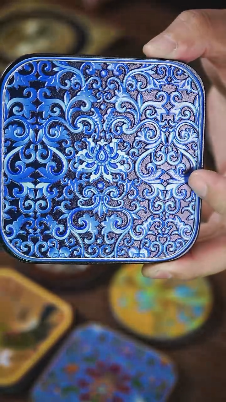 壹藏贰宝蓝宝相杯垫一片