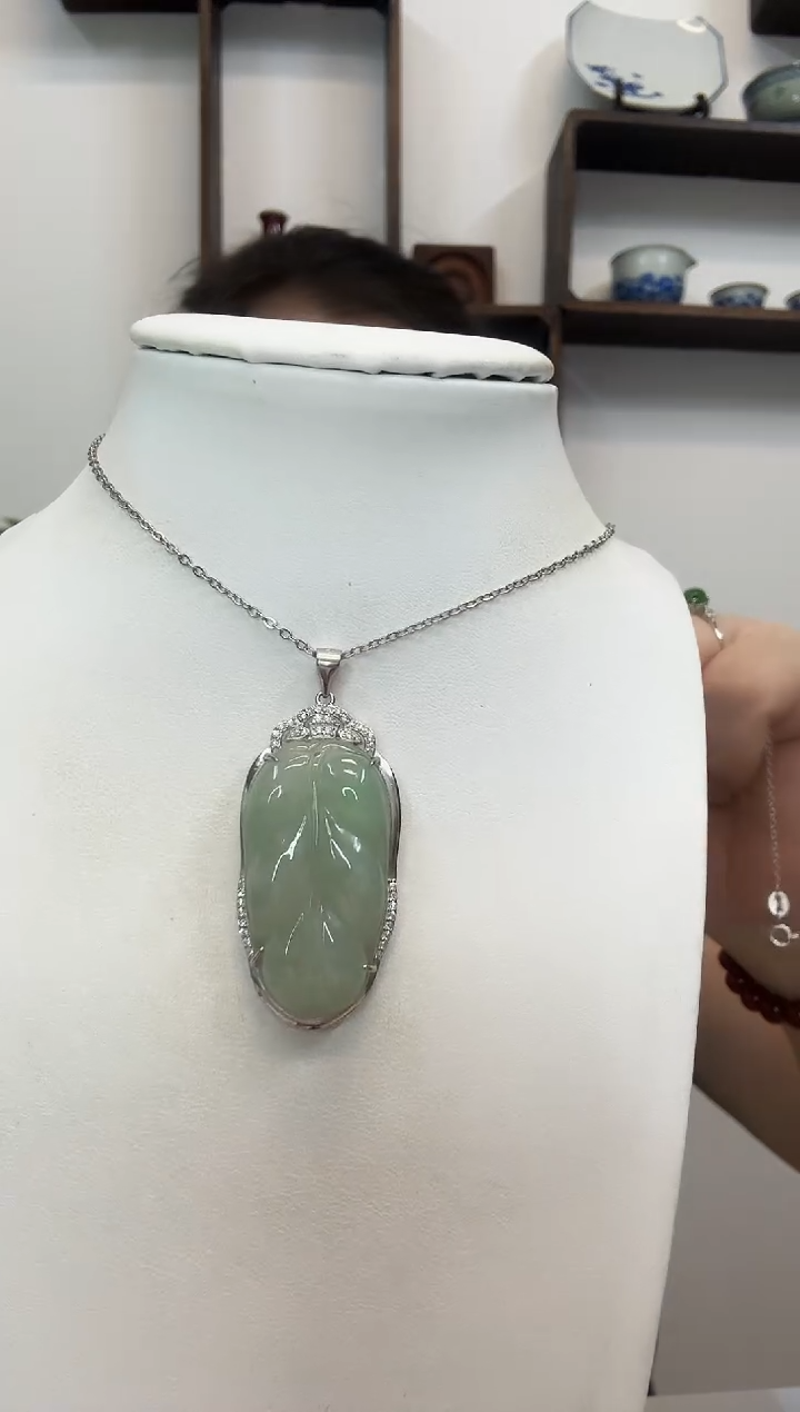 吊坠(赠链)银S925镶嵌翡翠小叶子