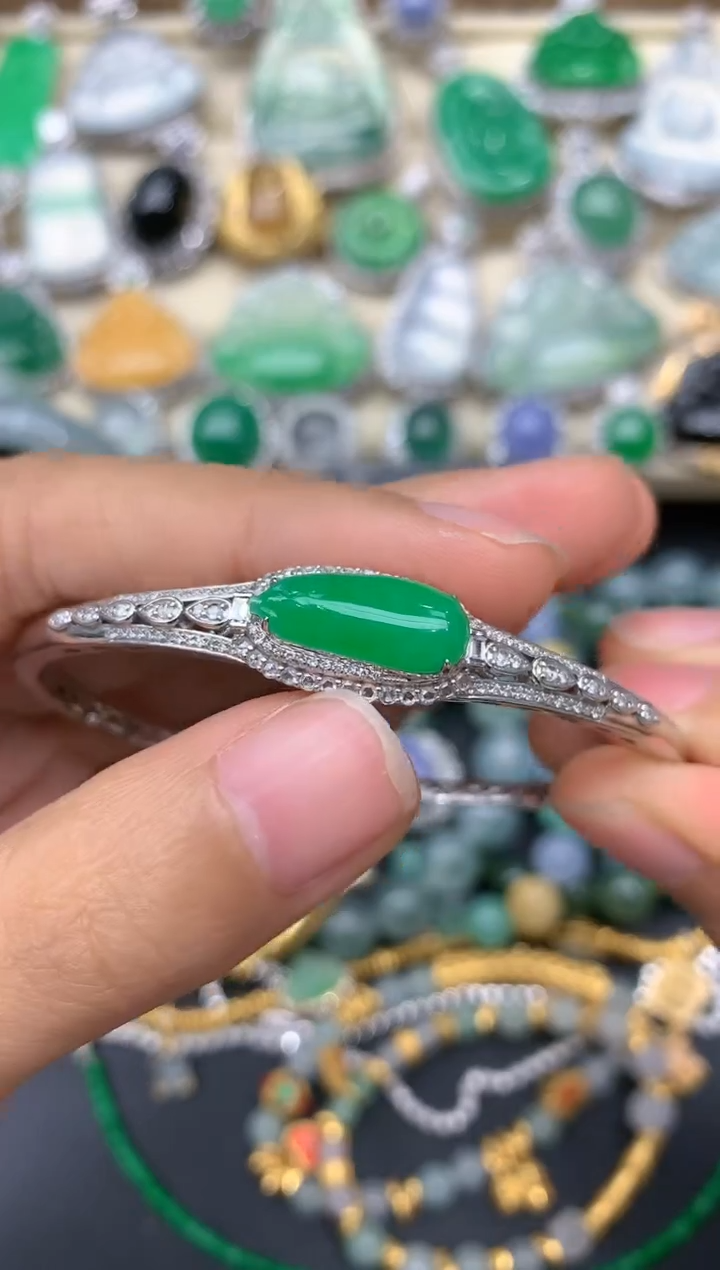 【闪购商品】翡翠手镯18K金镶嵌202-中国好珍宝