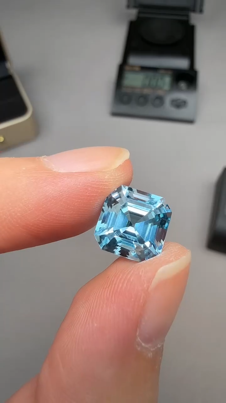 【闪购商品】托帕石方形未镶嵌6.9ct-A734-1p
