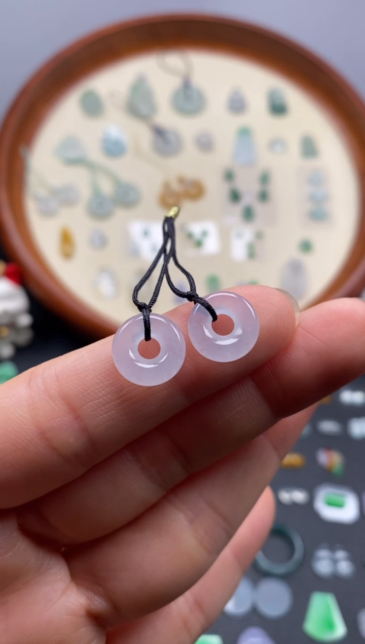 颈饰未镶嵌翡翠冰圈圈1对/芬