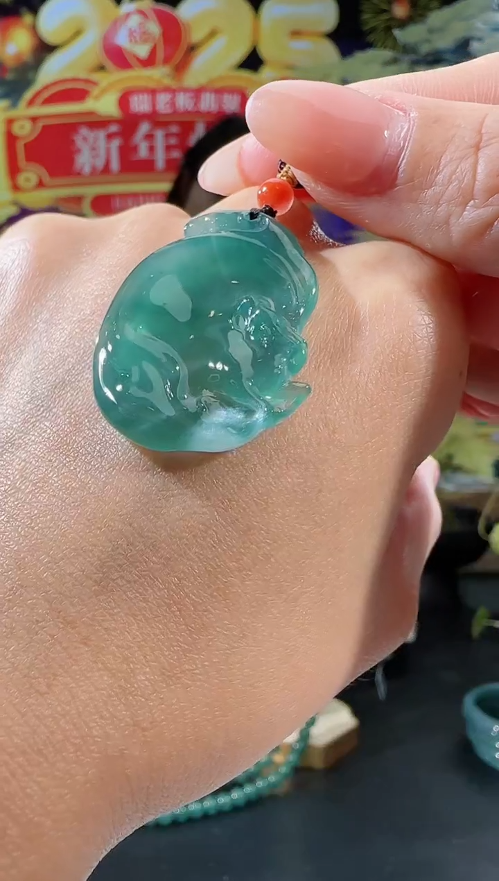 【闪购商品】翡翠吊坠(不含链)未镶嵌麒麟