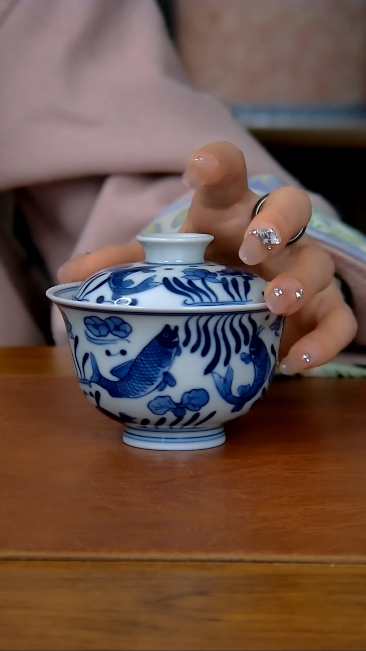 【闪购商品】陶瓷鱼藻纹两才盖碗（柴窑）     