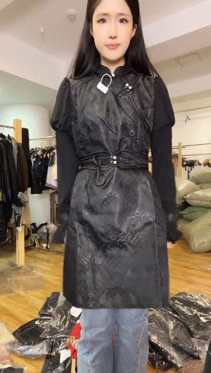 连衣裙       2XL码    130-140斤