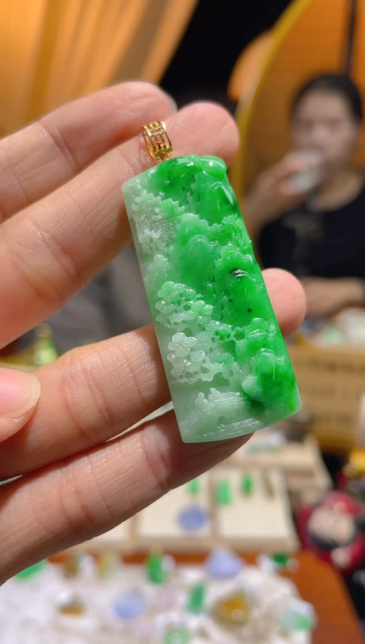 【闪购商品】翡翠颈饰18K金镶嵌假一赔三