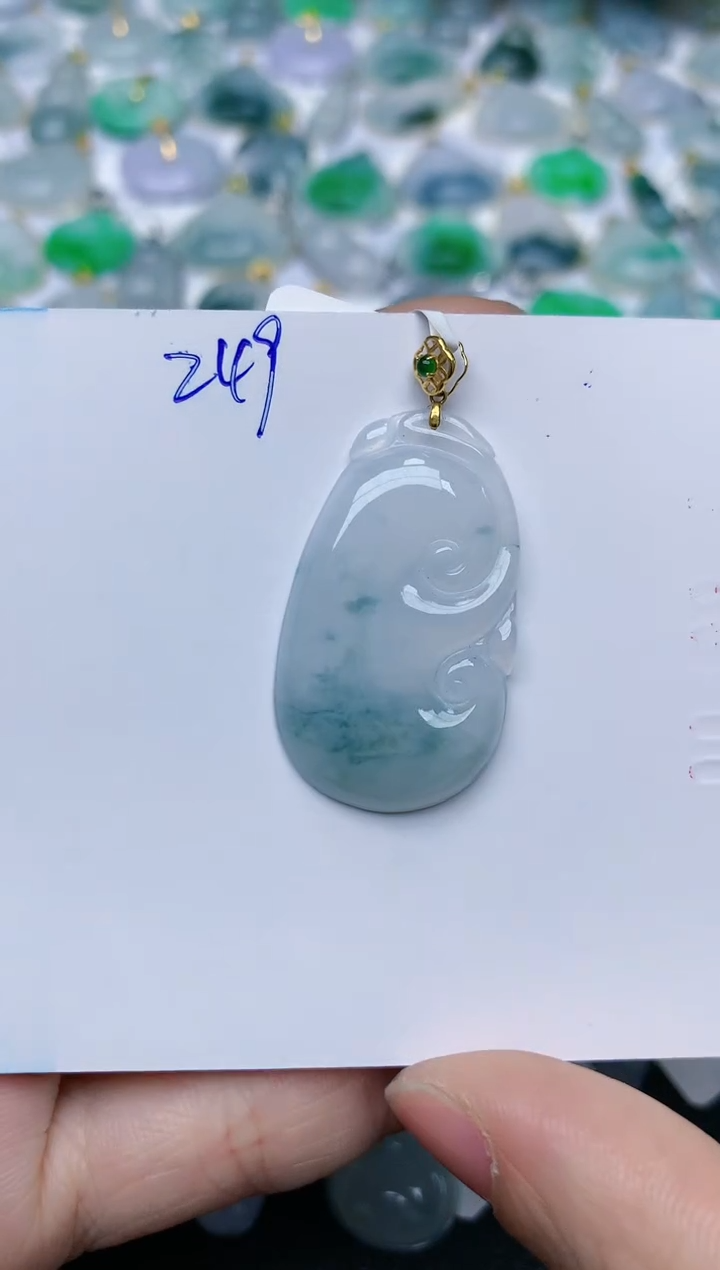 【闪购商品】翡翠颈饰18K金镶嵌天然翡翠A货    249