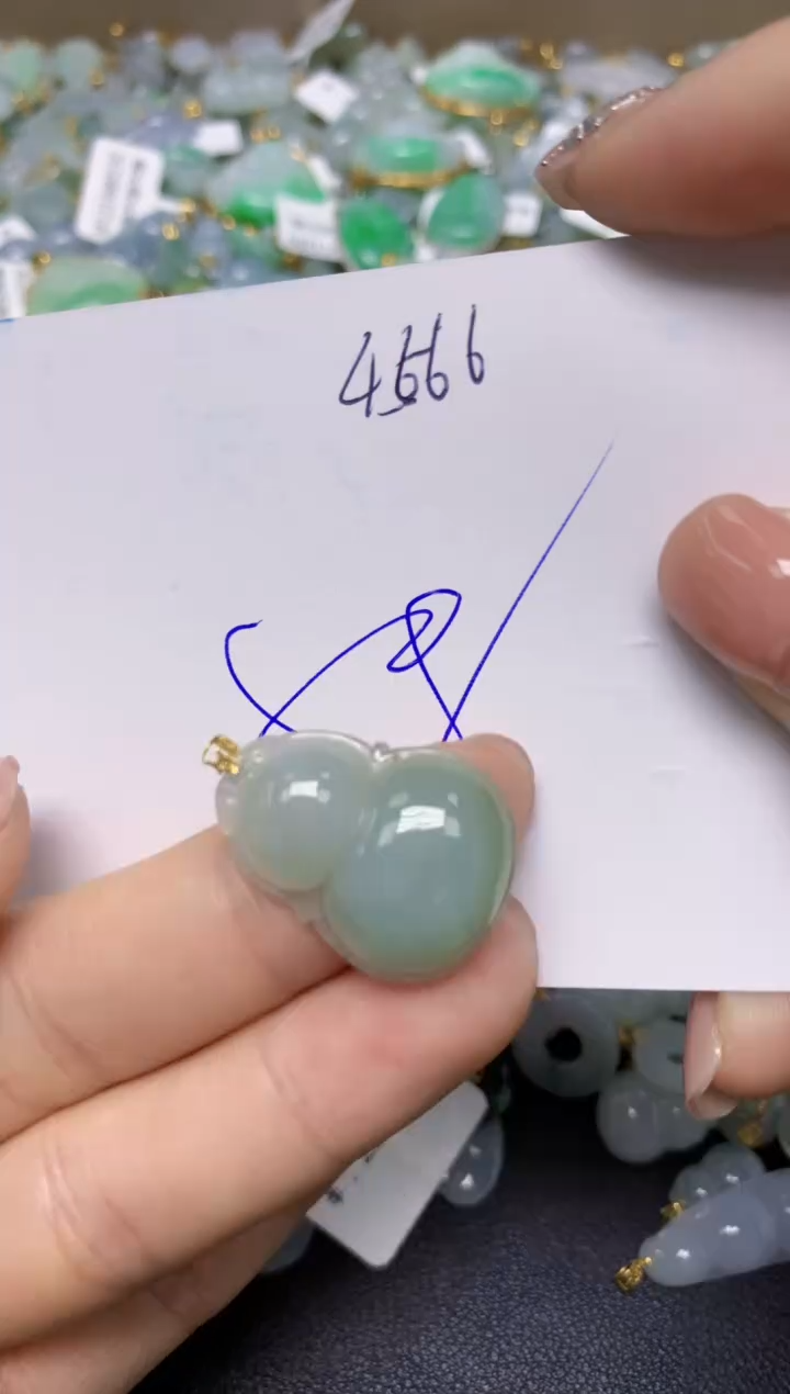 【闪购商品】翡翠挂件18K金镶嵌 天然翡翠A货