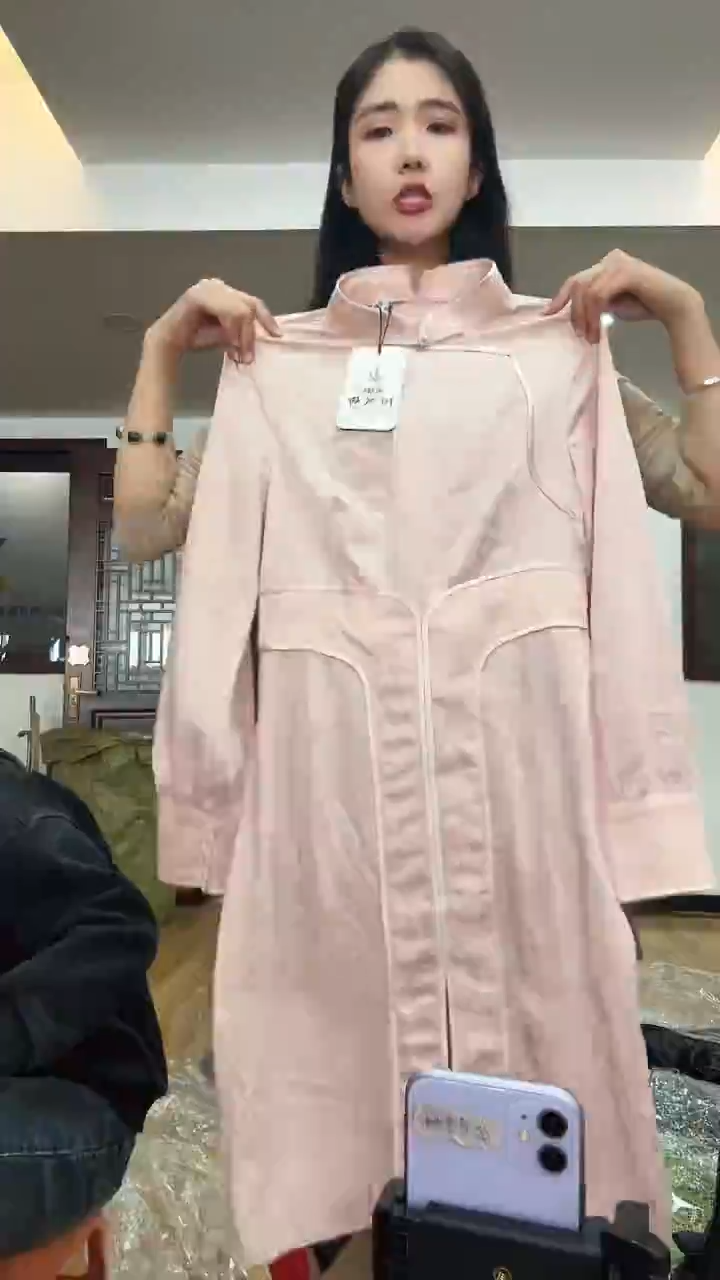 连衣裙       2XL码    125-135斤