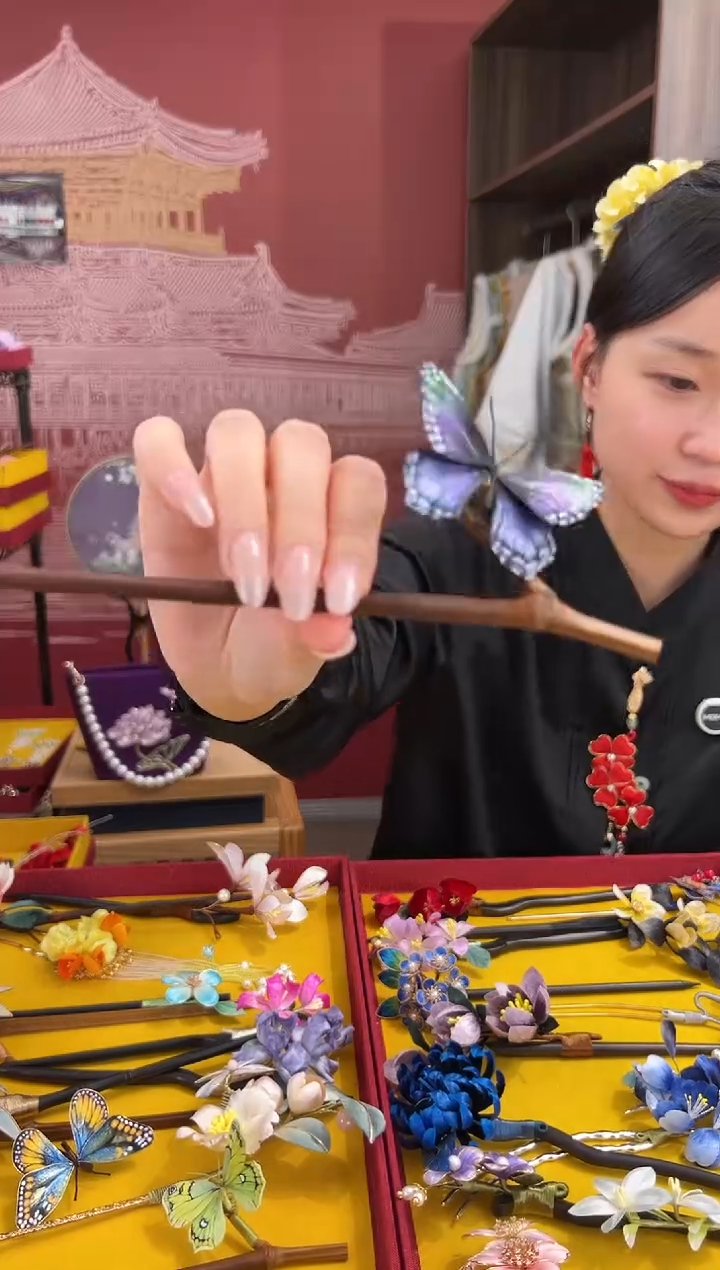 【闪购商品】刺绣非遗绒花（发饰）