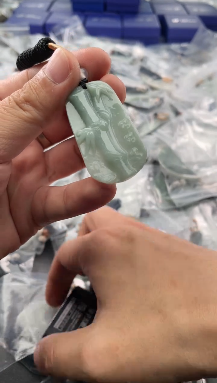 颈饰未镶嵌翡翠25/11/24/690