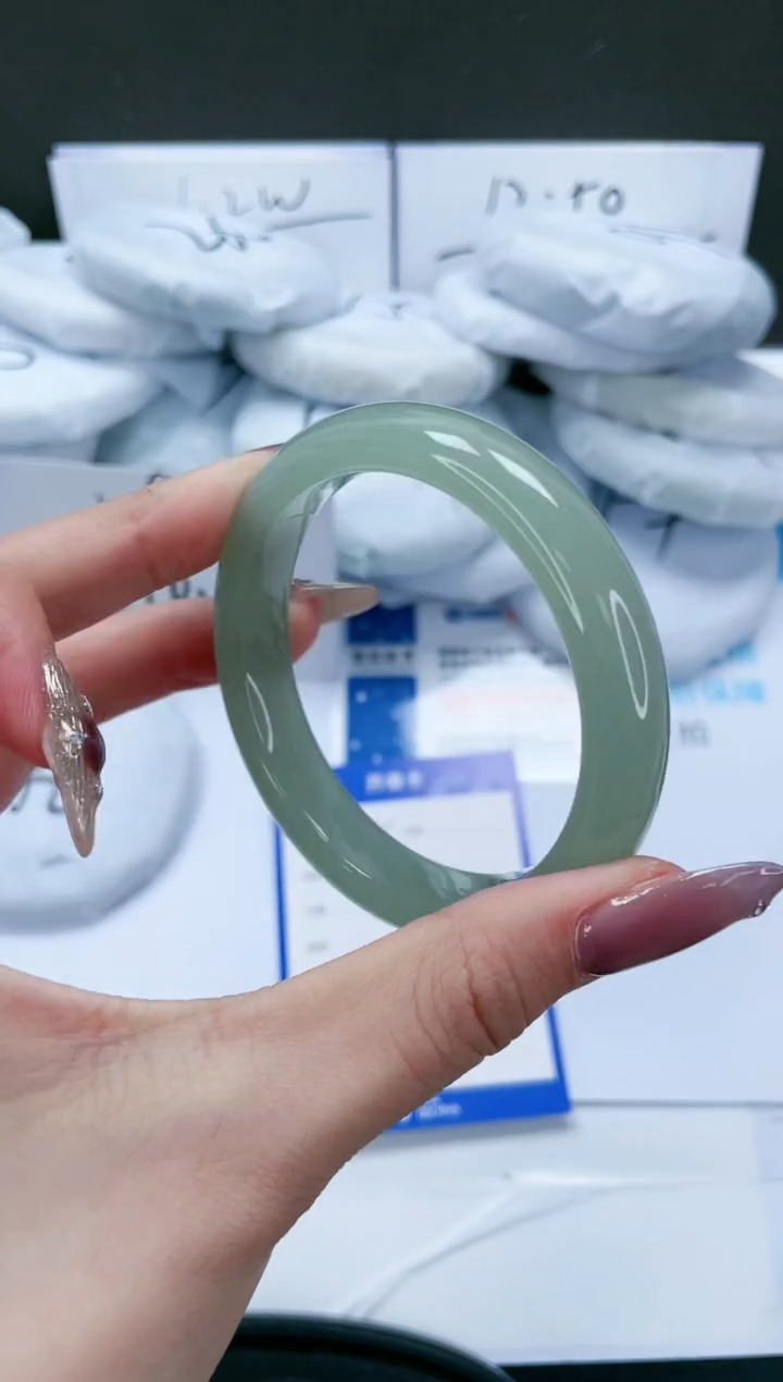 【闪购商品】石英质玉手镯未镶嵌432-53.9