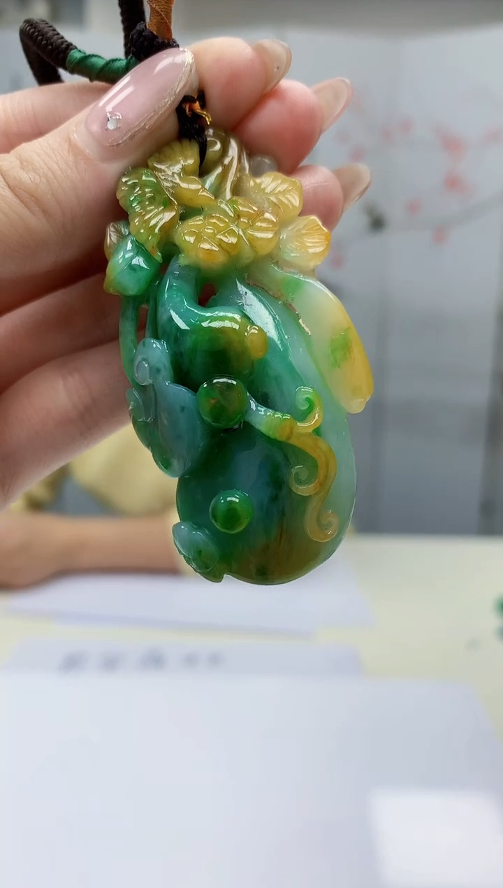 【闪购商品】定制翡翠未镶嵌4902jw-毛货挂件169