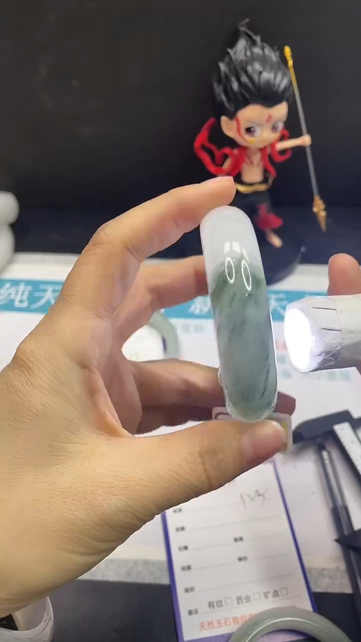 未镶嵌手镯石英质玉123