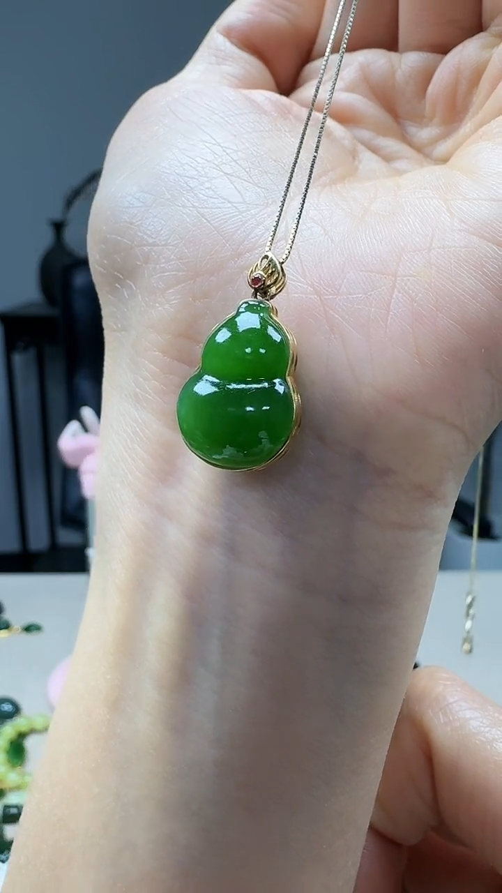 吊坠(不含链)18K金镶嵌和田玉1