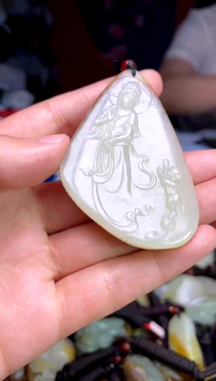 和田玉未镶嵌颈饰1