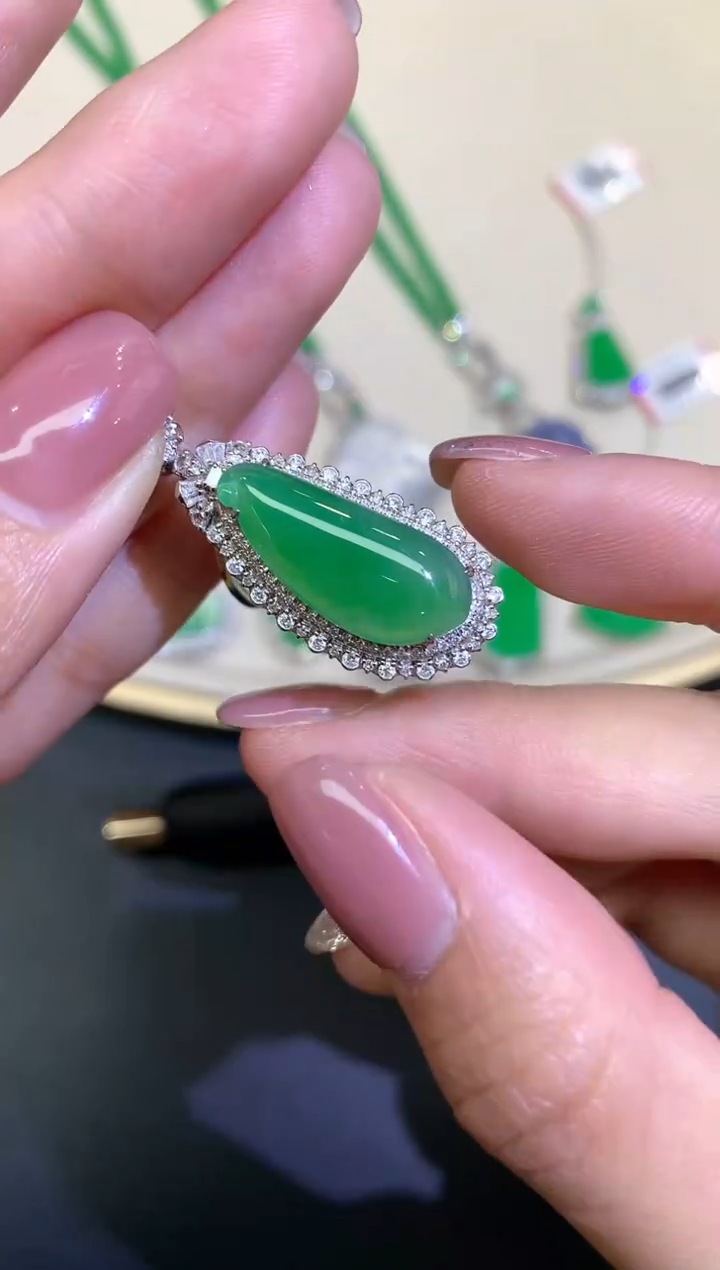 翡翠18K金镶嵌吊坠(不含链)吊坠A133|19800