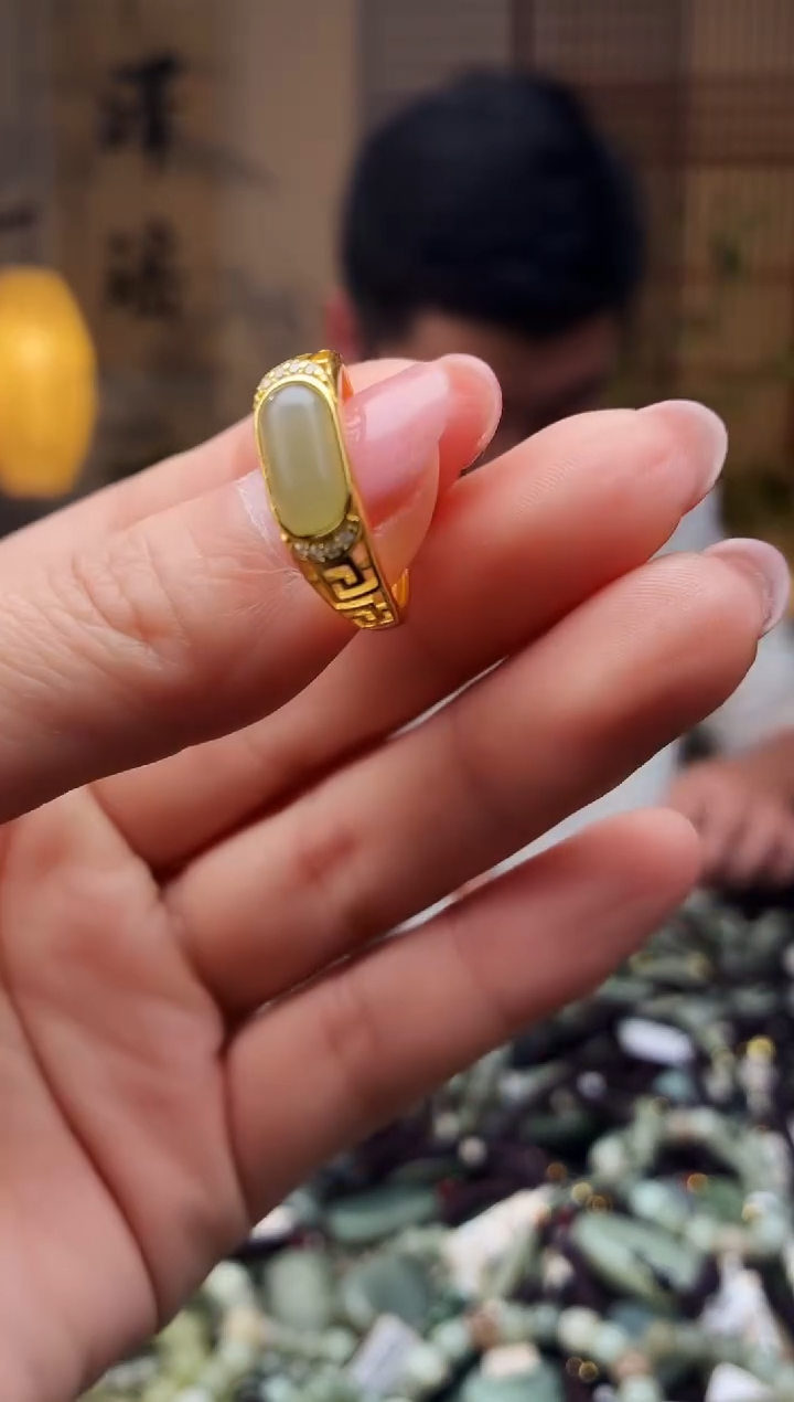 颈饰未镶嵌和田玉多样性发货，拍一发一