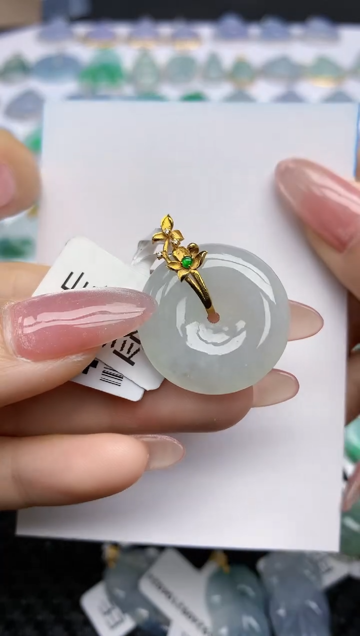 【闪购商品】翡翠颈饰18K金镶嵌天然翡翠A货
