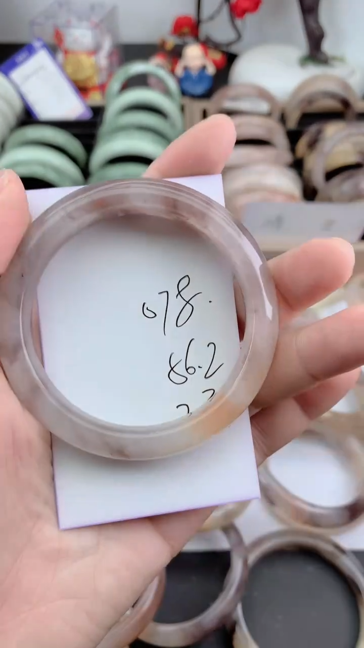 未镶嵌手镯石英质玉078