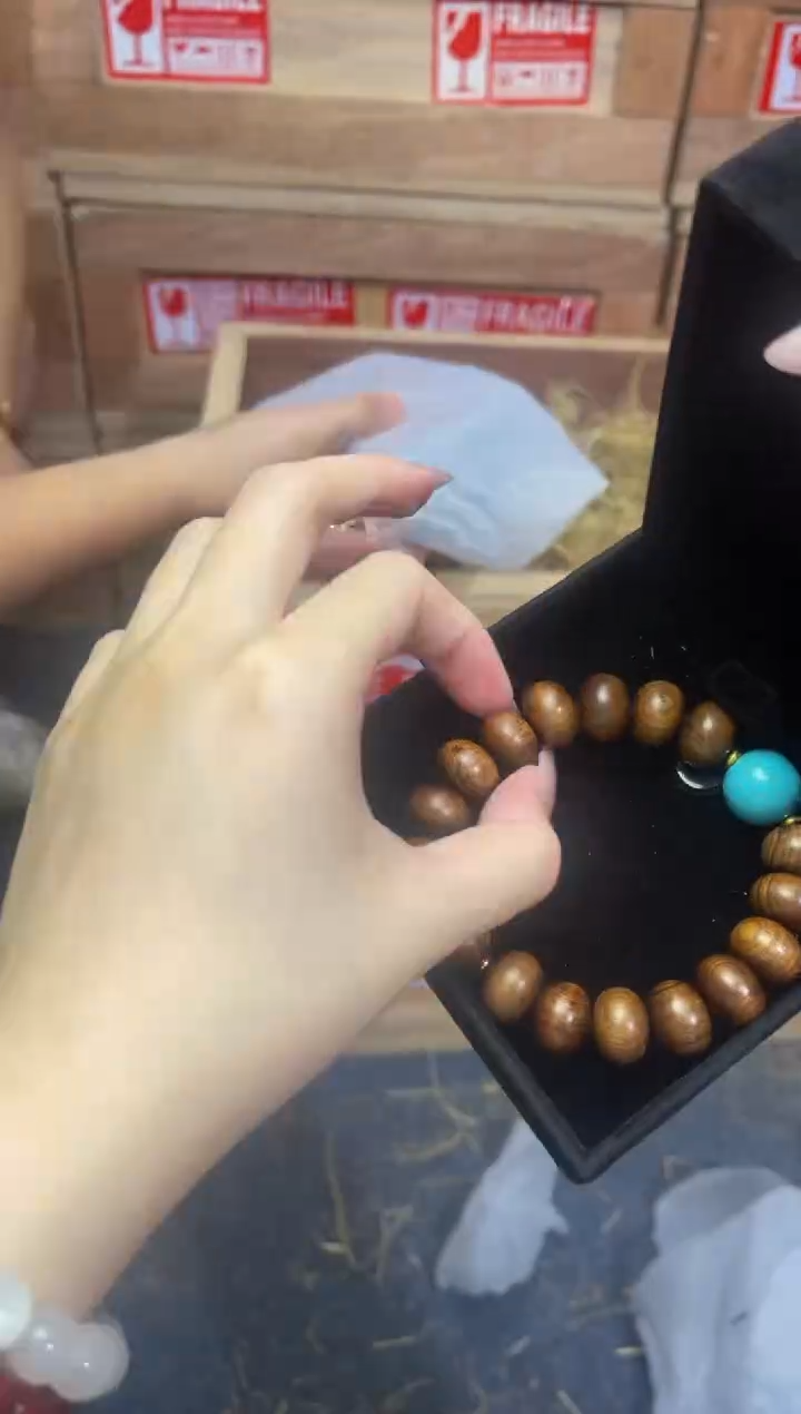 精美手串（无礼盒）