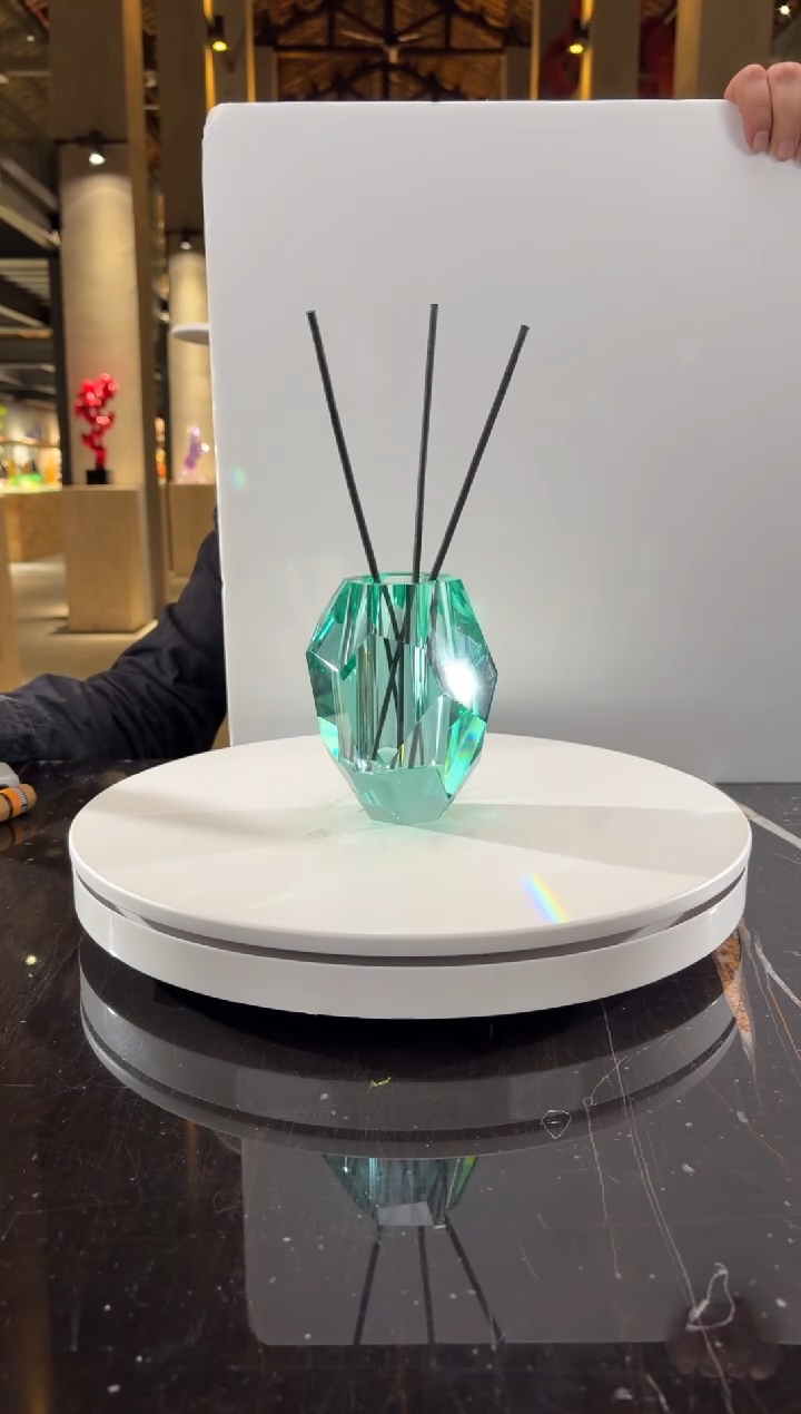 摆件0401021-3CS0101073水绿色水晶琉璃香薰瓶