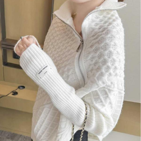 A557白色短款针织衫外搭显瘦RD61037BE109