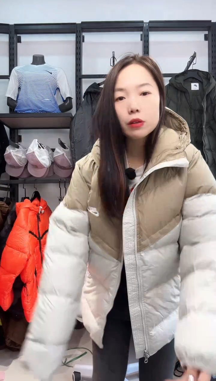 2553     编码  瑕疵直播间过款为准 尺码  ·  180