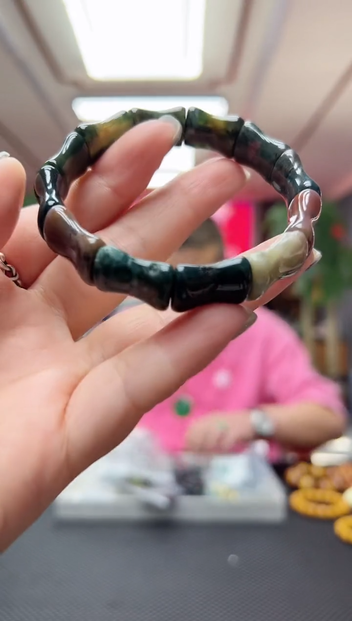 【闪购商品】石英质玉手串未镶嵌多样性发货其中发一