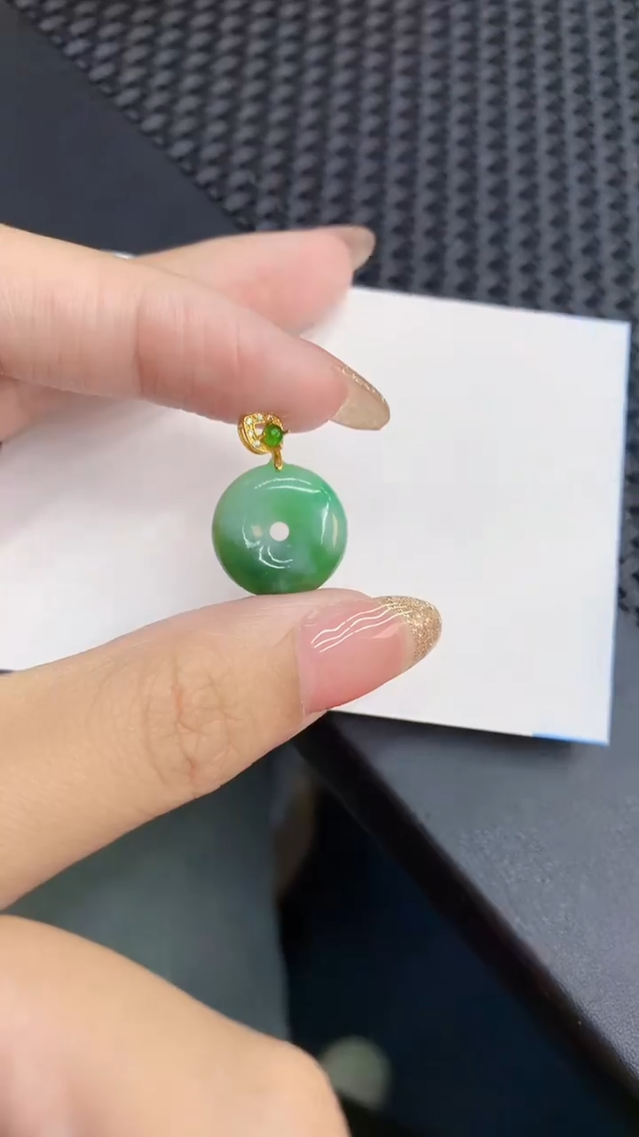 【闪购商品】翡翠银S925镶嵌颈饰            8