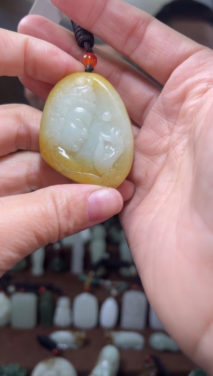 颈饰未镶嵌和田玉·