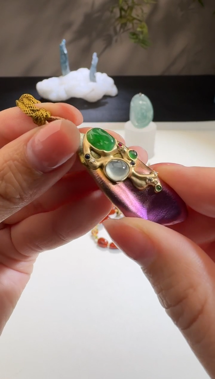 【闪购商品】翡翠颈饰未镶嵌【舒雅】