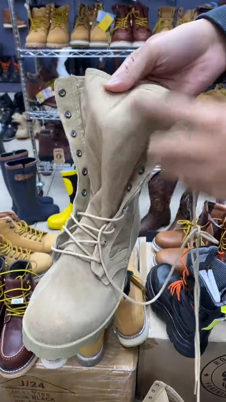 织物46码，C高帮牛皮大开口，运动鞋码 脚胖建议拍大， 默认微瑕