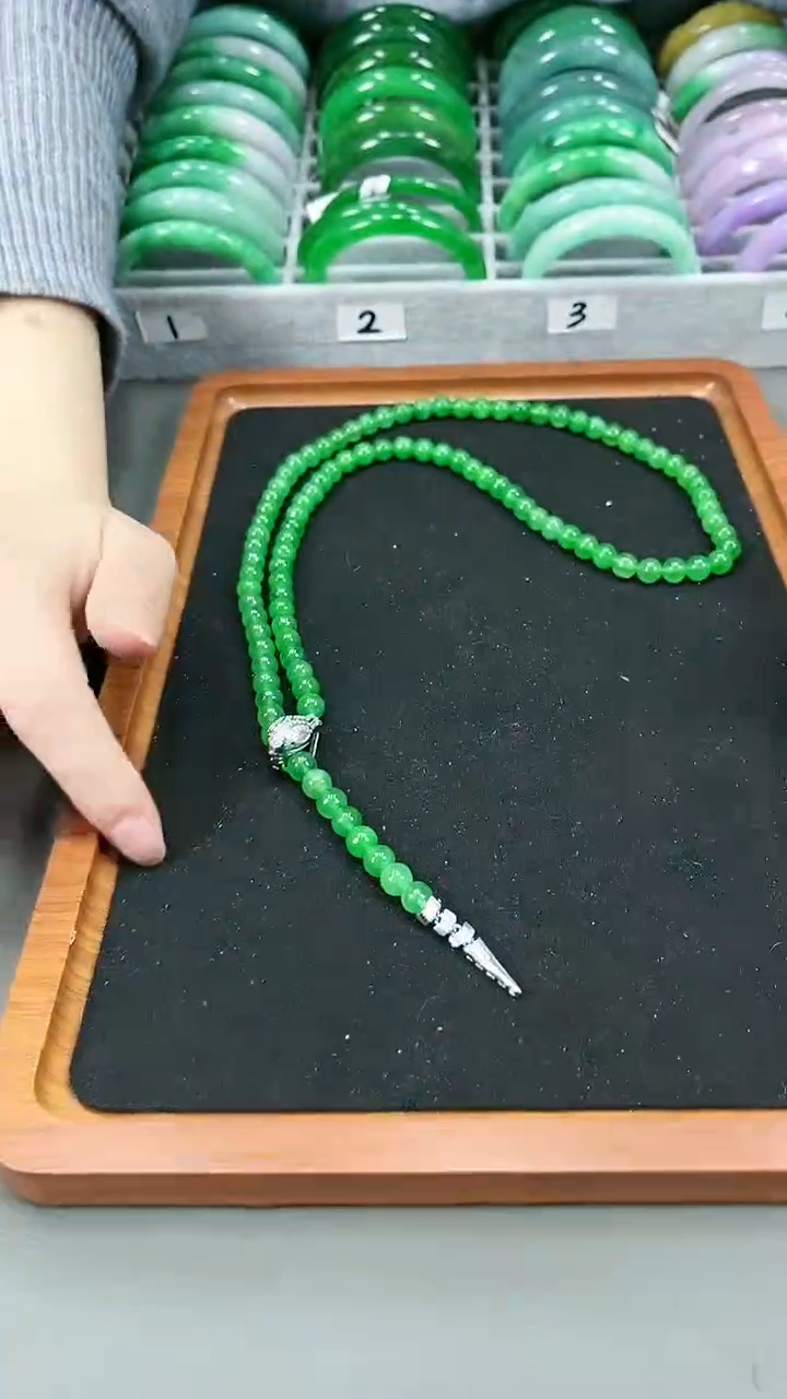 【闪购商品】砖雕s26 蜡阳绿设计款项链