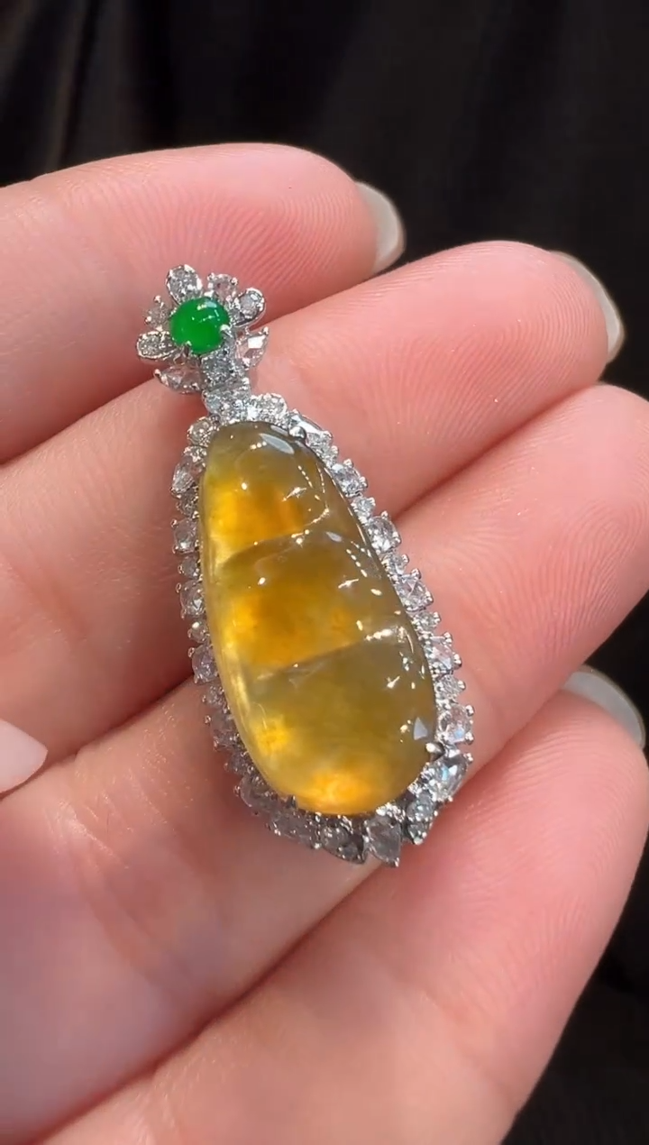 吊坠(不含链)18K金镶嵌翡翠AL6