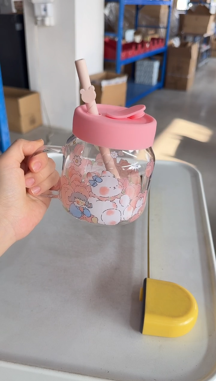 瓷片小兔子女孩吸管杯
