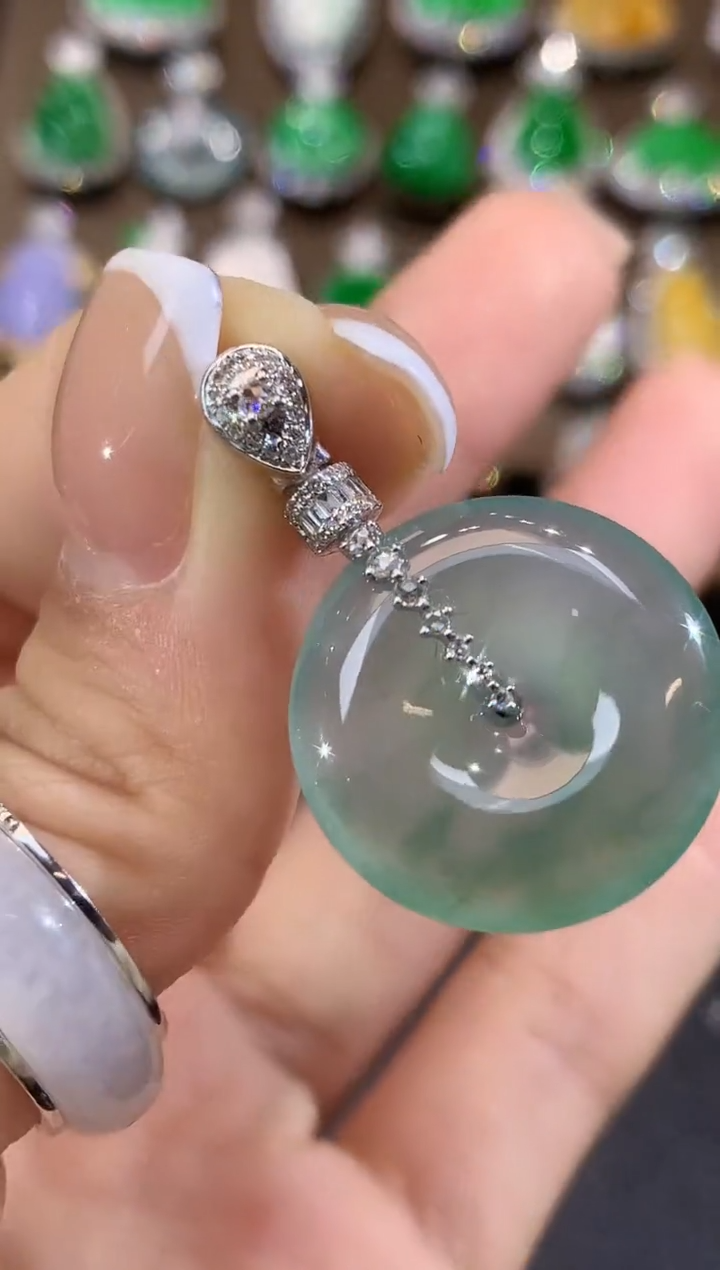 吊坠(不含链)18K金镶嵌翡翠D10