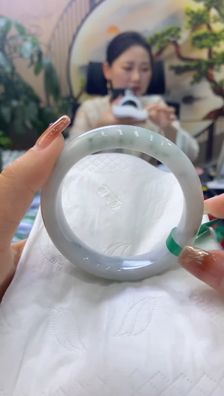 【闪购商品】翡翠手镯未镶嵌00009016