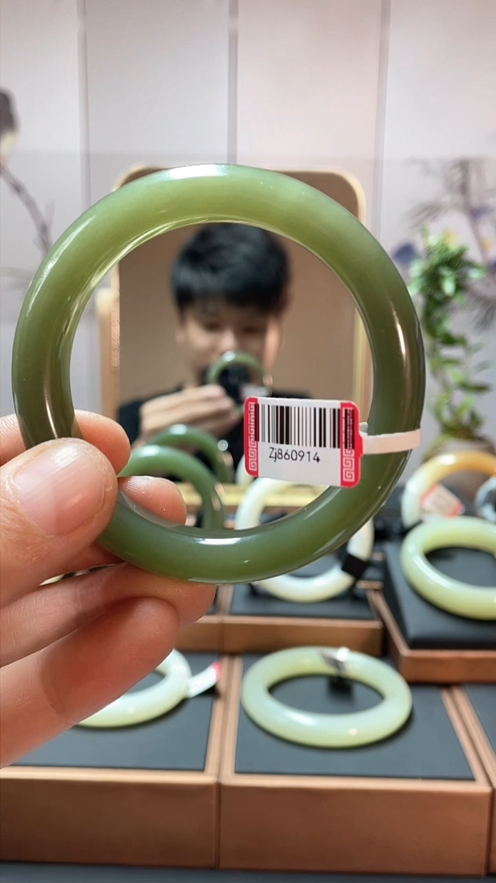 【闪购商品】和田玉手镯未镶嵌57湖水绿860914