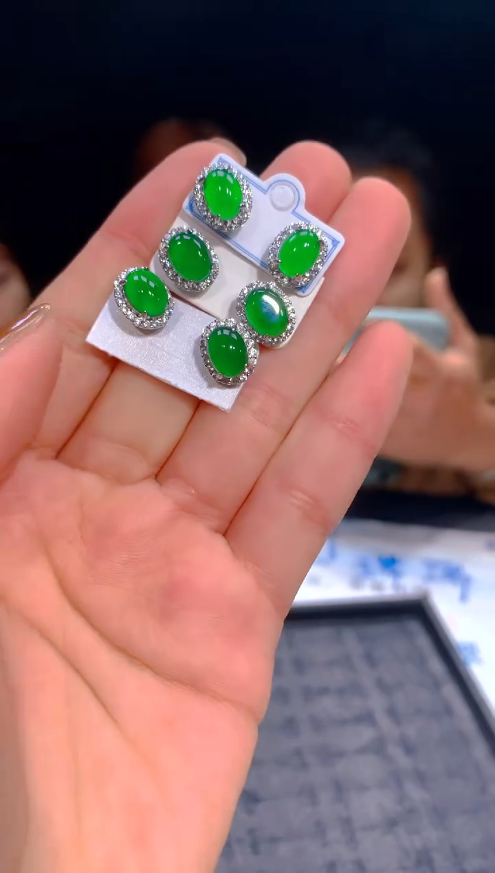 【闪购商品】定制翡翠未镶嵌60多样性发货（发其一）