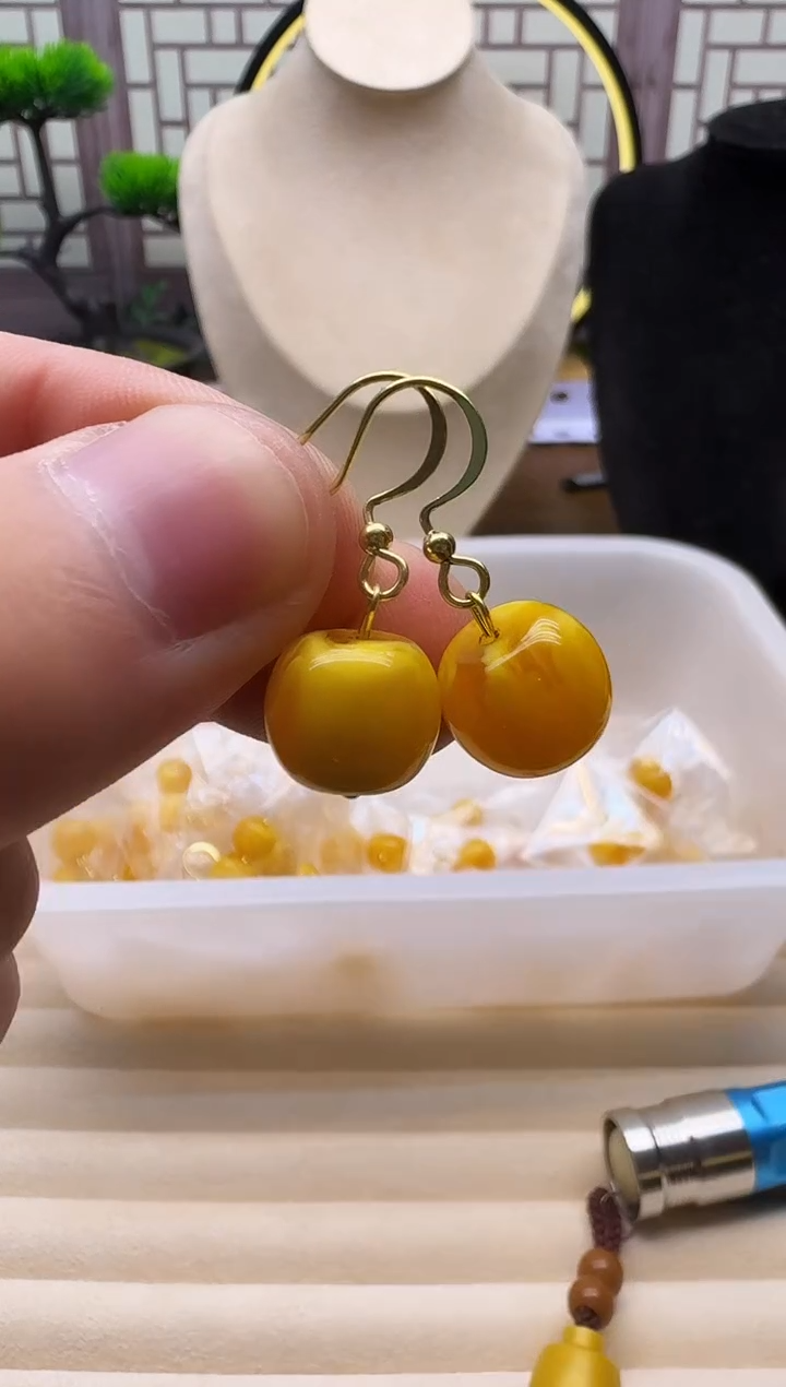 蜜蜡14K金镶嵌耳饰E01    