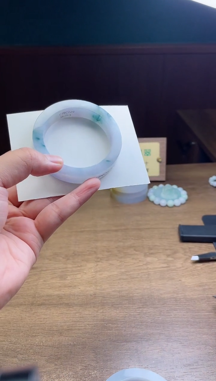 未镶嵌手镯定制翡翠悦*定制