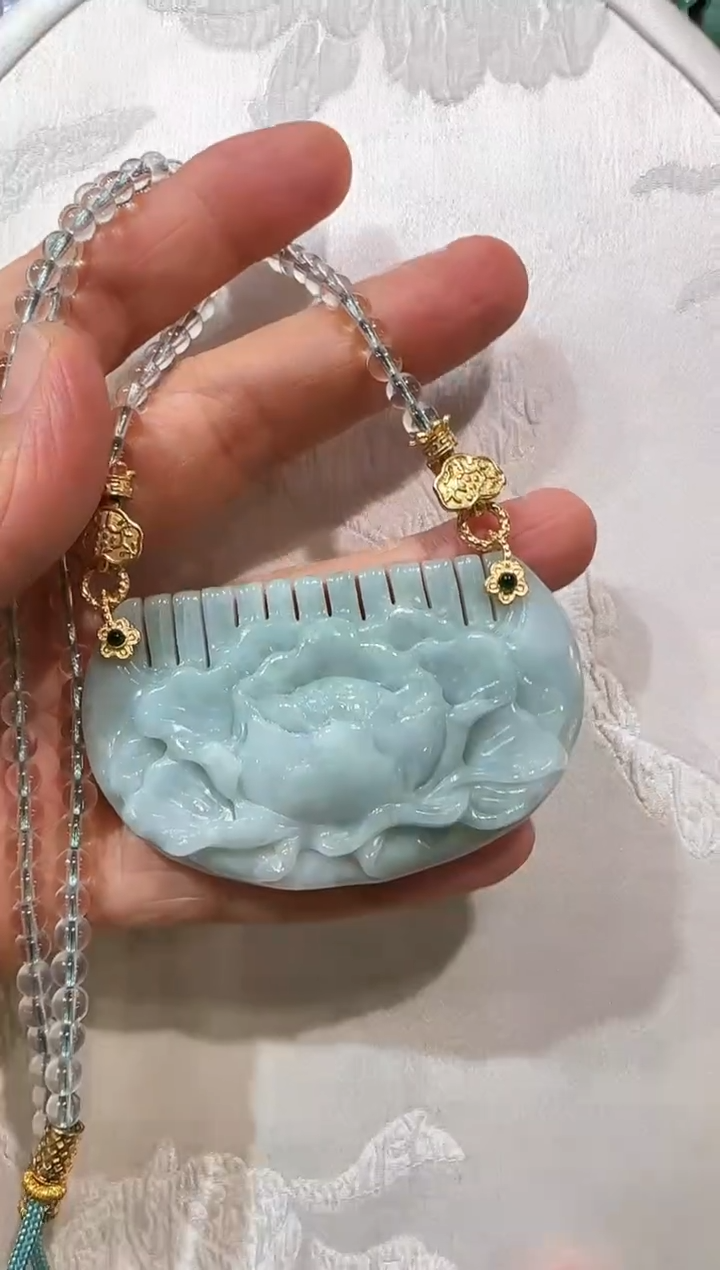 翡翠未镶嵌颈饰国风 