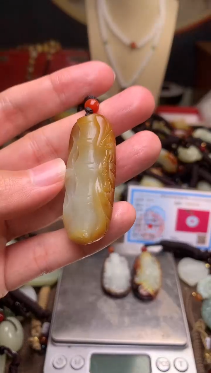 颈饰未镶嵌和田玉新疆料青海料清水和田玉吊坠