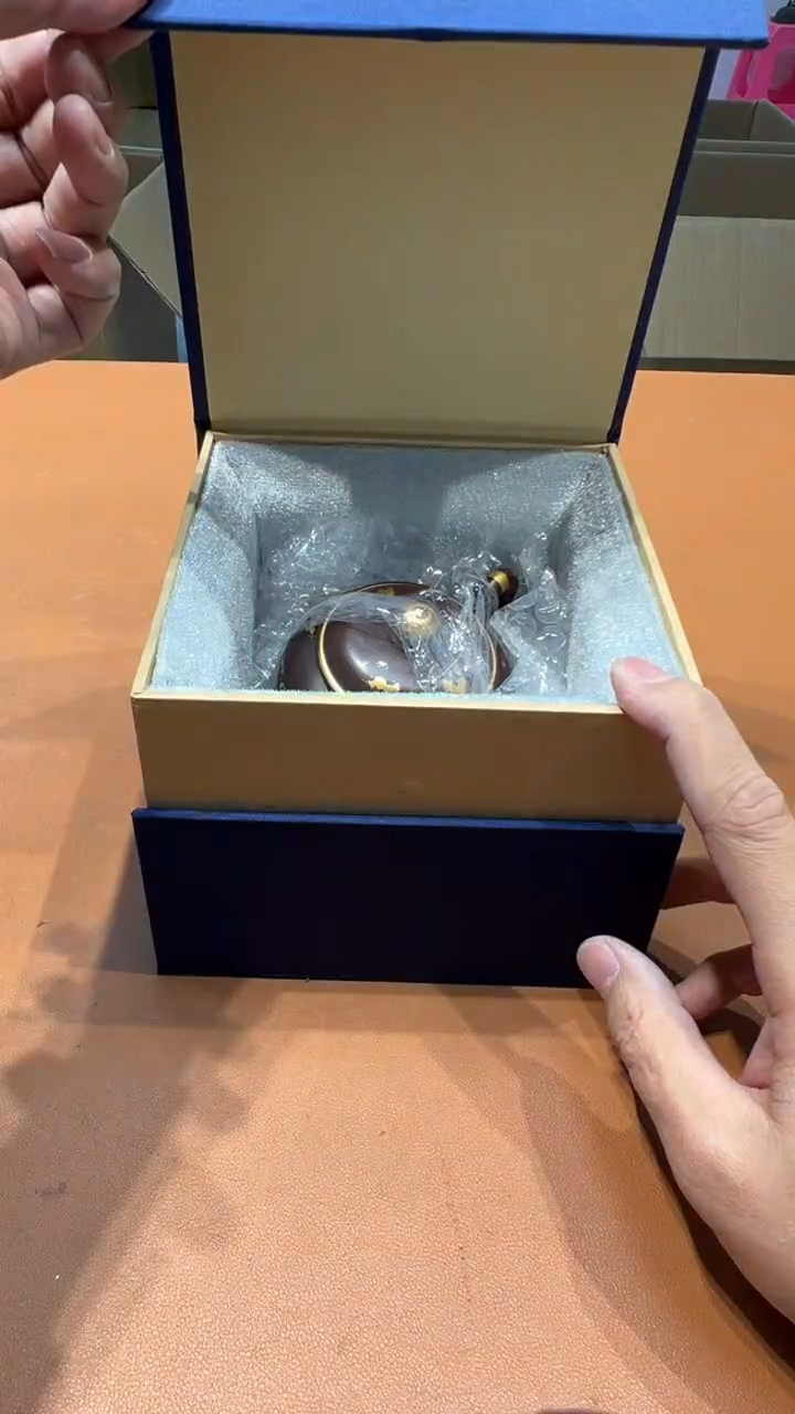 其他陶百****姐阿达西日瓷摆件301