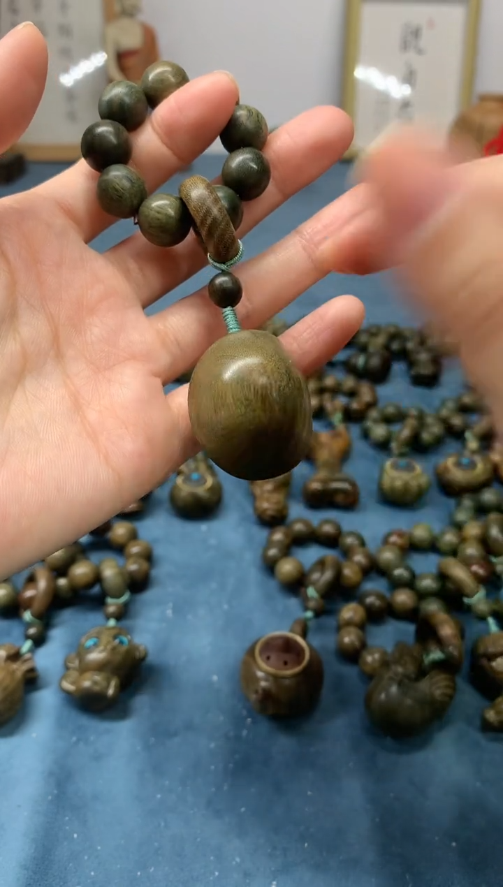 【闪购商品】维腊木（绿檀）把件富甲一方 盘玩件