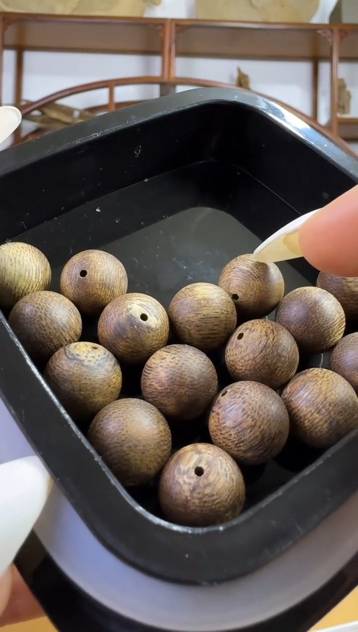 【闪购商品】沉香手串尖峰岭1.2天然野圆珠单珠多样性发一颗