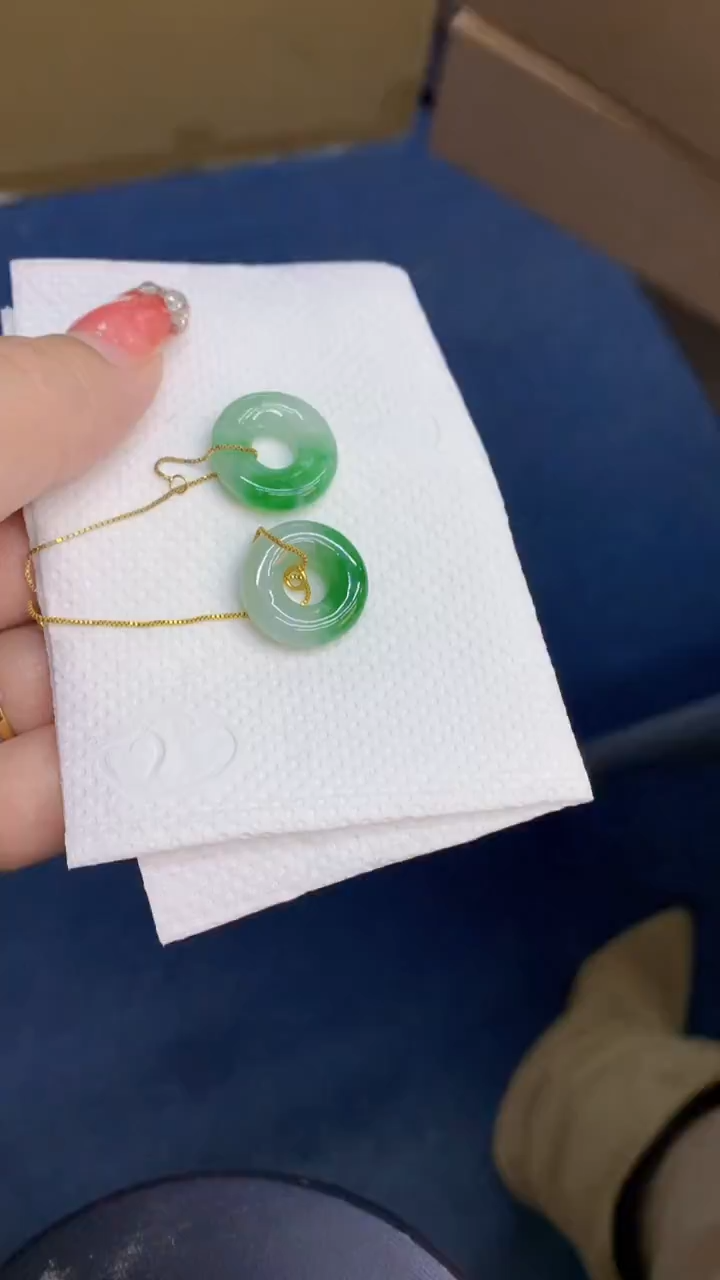 颈饰未镶嵌翡翠1