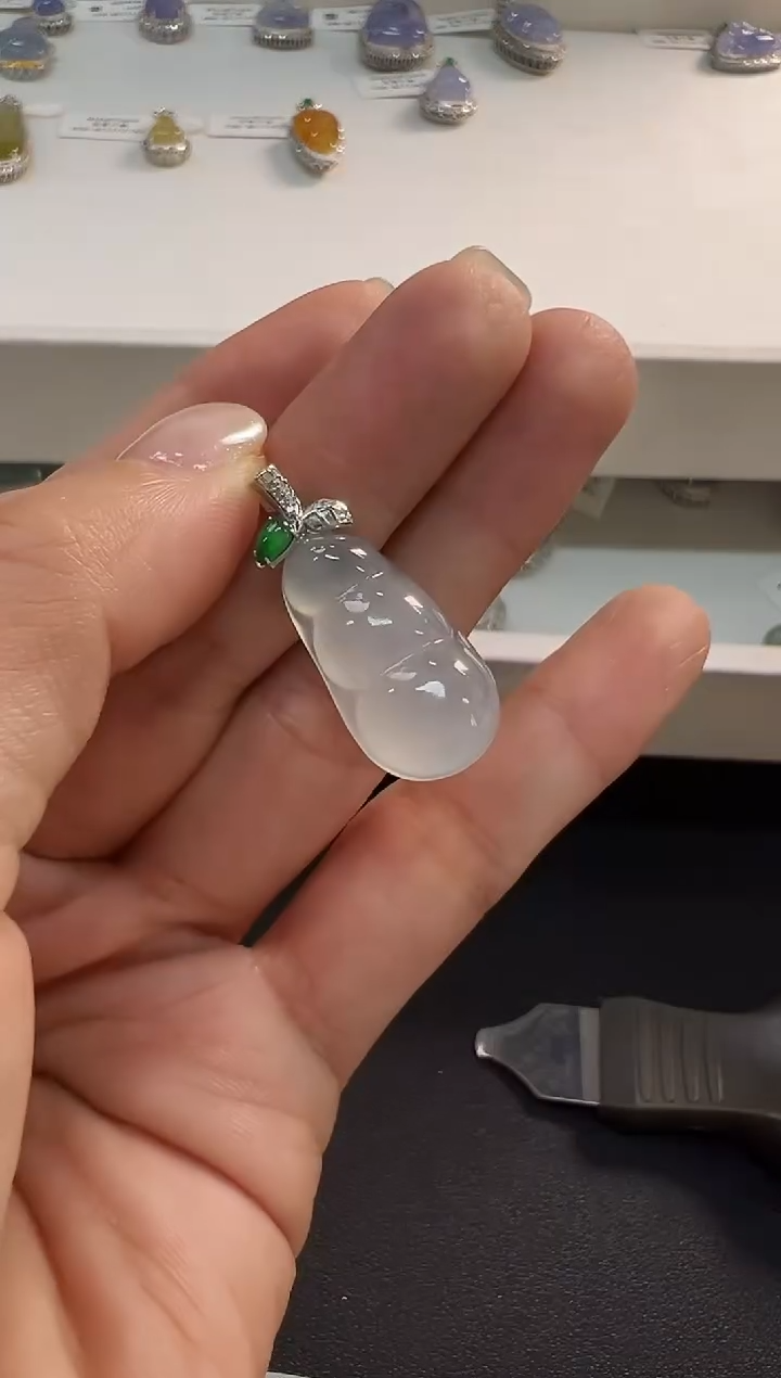 颈饰18K金镶嵌翡翠KGJH1128-013