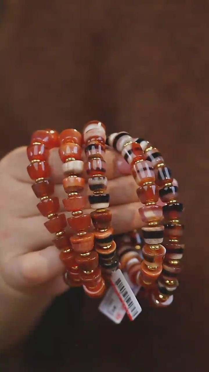 【闪购商品】玛瑙/玉髓手串未镶嵌多样性发其一