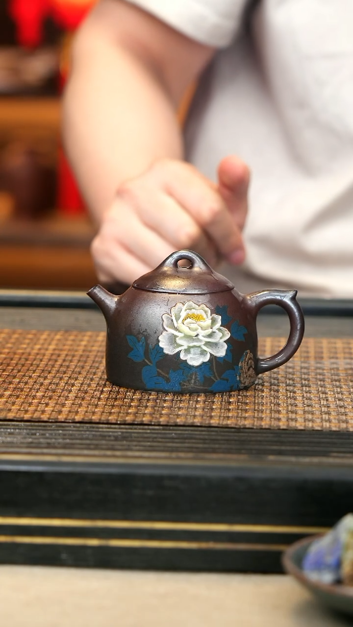 紫砂壶20《 牡丹·秦权》柴烧